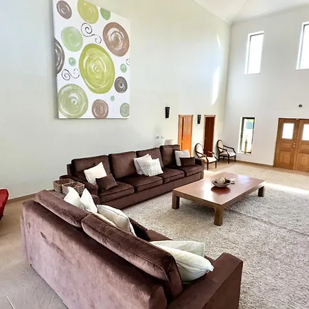 Pleasant With Private Pool In Villa Carvoeiro (Lagoa)