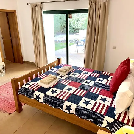 فيلة Pleasant With Private Pool In كارفويرو