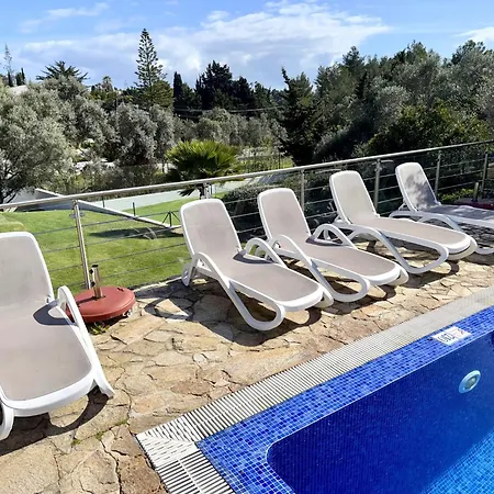 فيلة Pleasant With Private Pool In