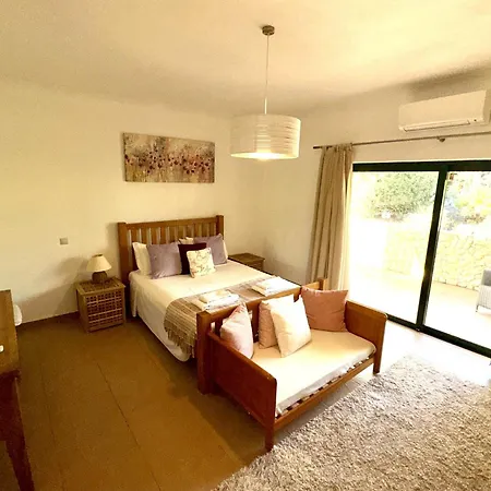 Villa Pleasant With Private Pool In Carvoeiro (Lagoa)