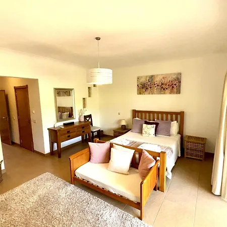 Pleasant With Private Pool In Carvoeiro (Lagoa)