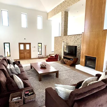 Villa Pleasant With Private Pool In