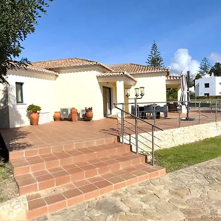 Pleasant With Private Pool In كارفويرو